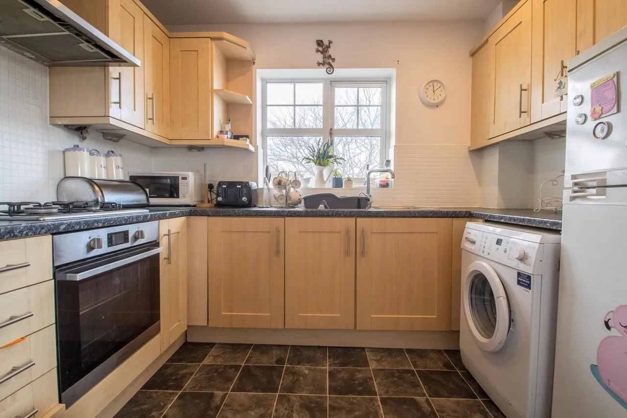 Newbury Close, Dartford, Kent, DA2, photo 2