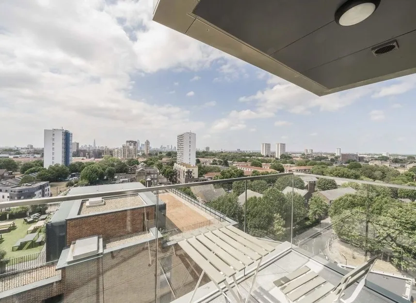 Corsican Square, Bow, E3, photo 9