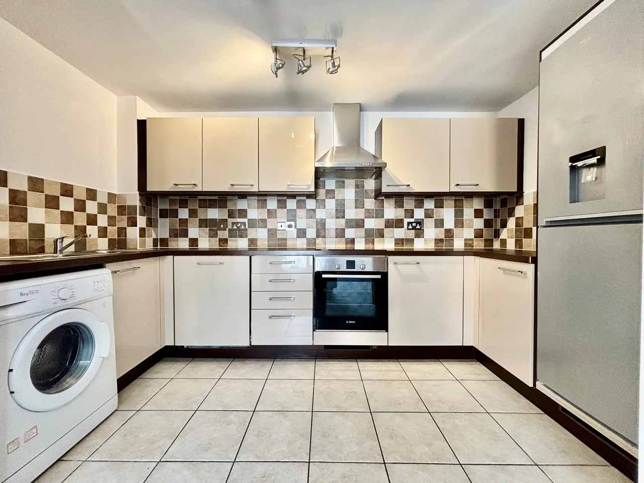 2 bed flat to rent, Orchard Street, Rainham, ME8