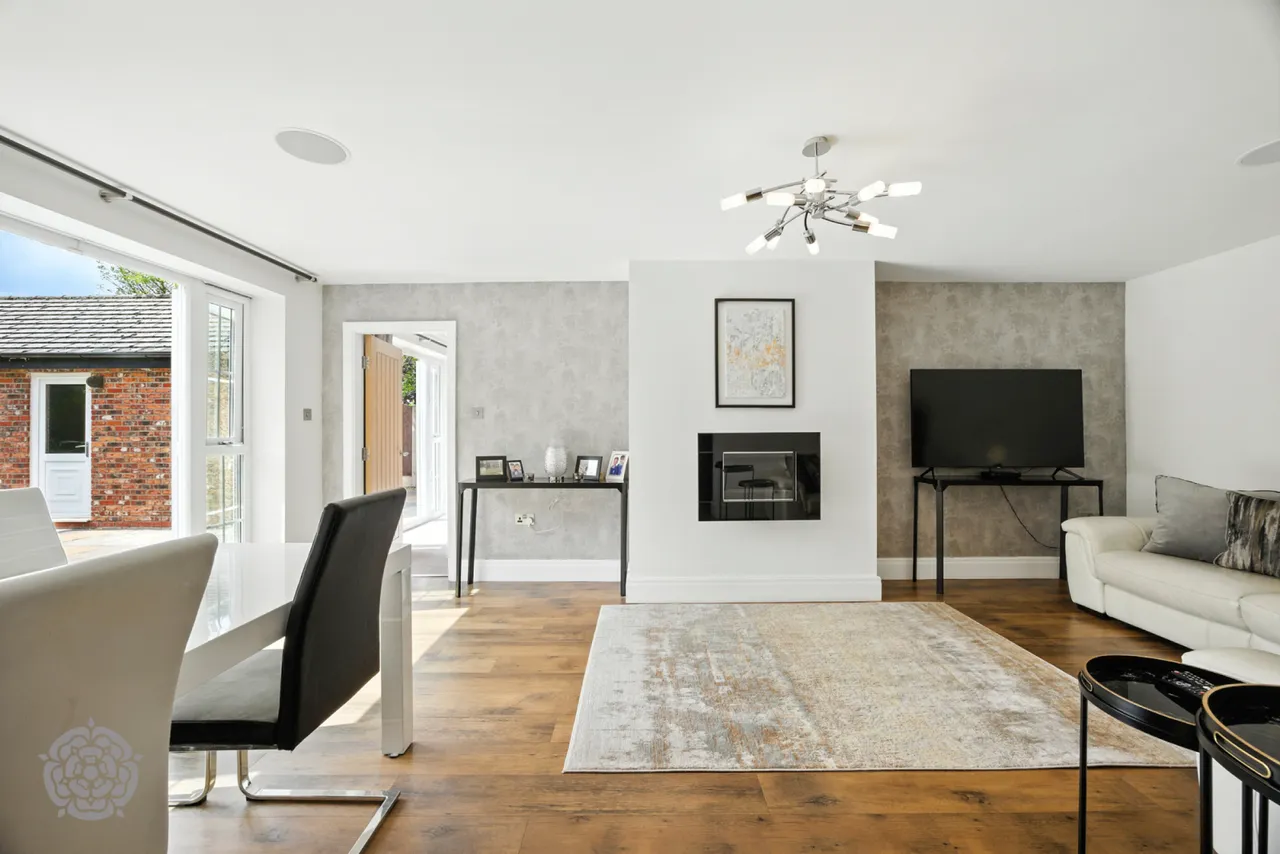 Twiss Green Lane, Culcheth, Warrington, WA3 4BZ, photo 6