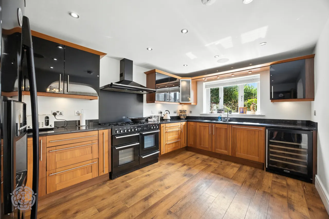 Twiss Green Lane, Culcheth, Warrington, WA3 4BZ, photo 11
