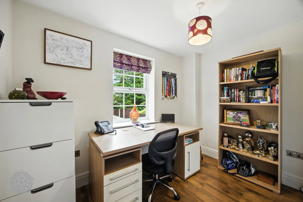 Twiss Green Lane, Culcheth, Warrington, WA3 4BZ, photo 8