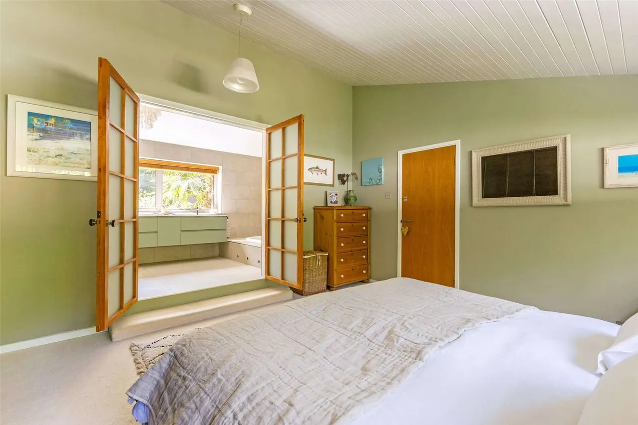 Greenacres Lane, Penn, HP10, photo 9
