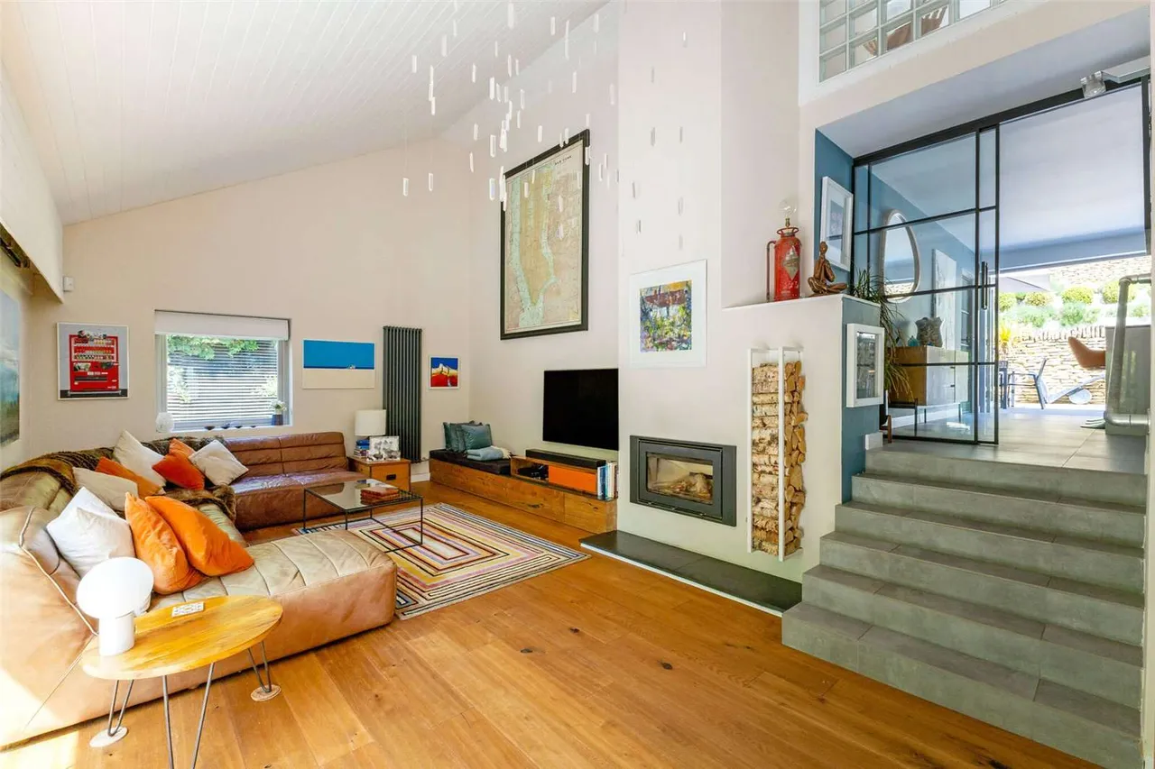 Greenacres Lane, Penn, HP10, photo 3