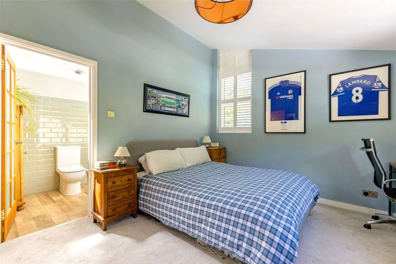 Greenacres Lane, Penn, HP10, photo 11