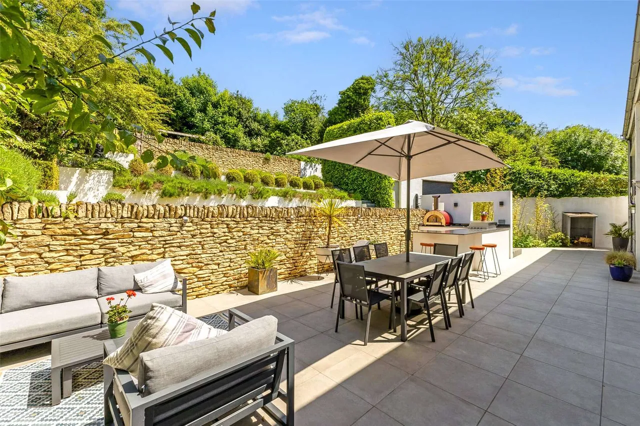 Greenacres Lane, Penn, HP10, photo 13