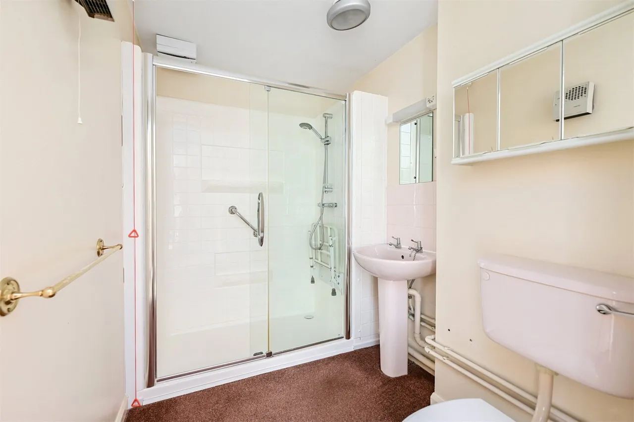 Clarence Road, Fleet, Hampshire, GU51 3XX, photo 6
