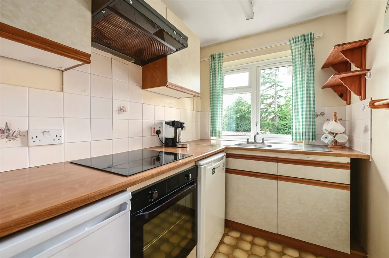Clarence Road, Fleet, Hampshire, GU51 3XX, photo 3