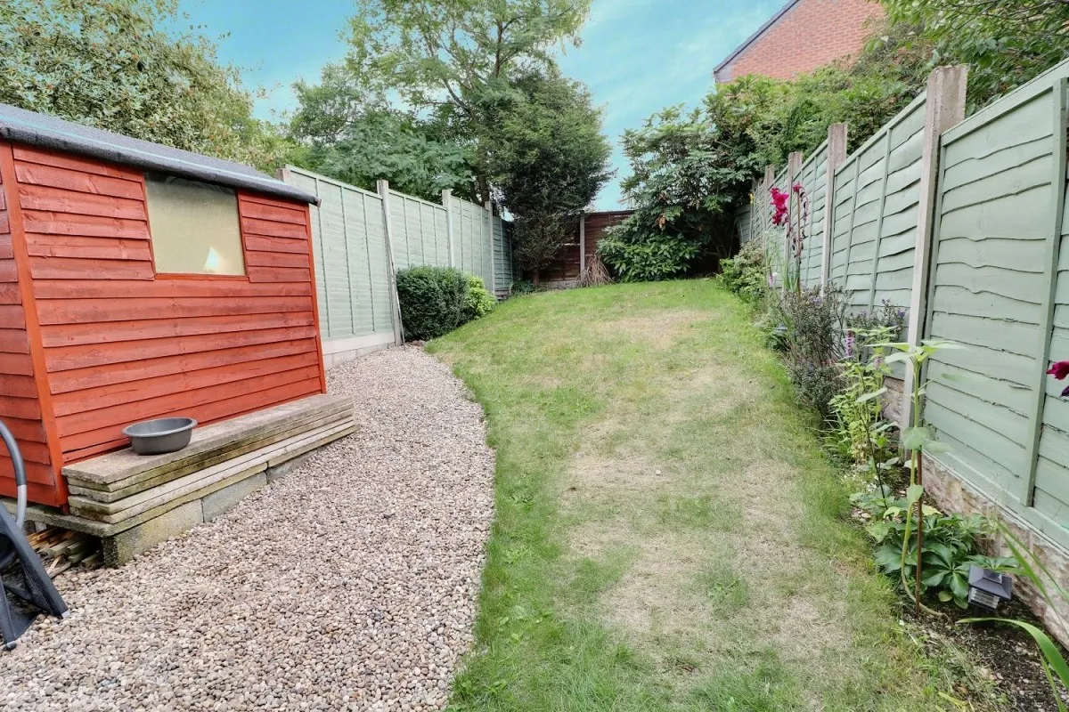 Newhall Crescent, Cannock, photo 7