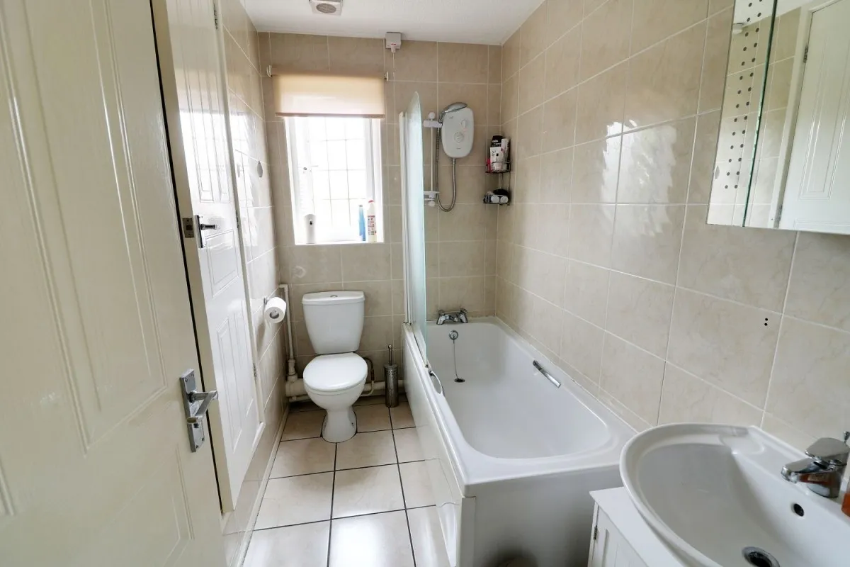 Newhall Crescent, Cannock, photo 6
