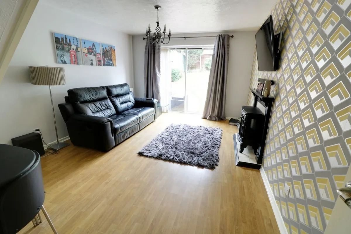Newhall Crescent, Cannock, photo 8