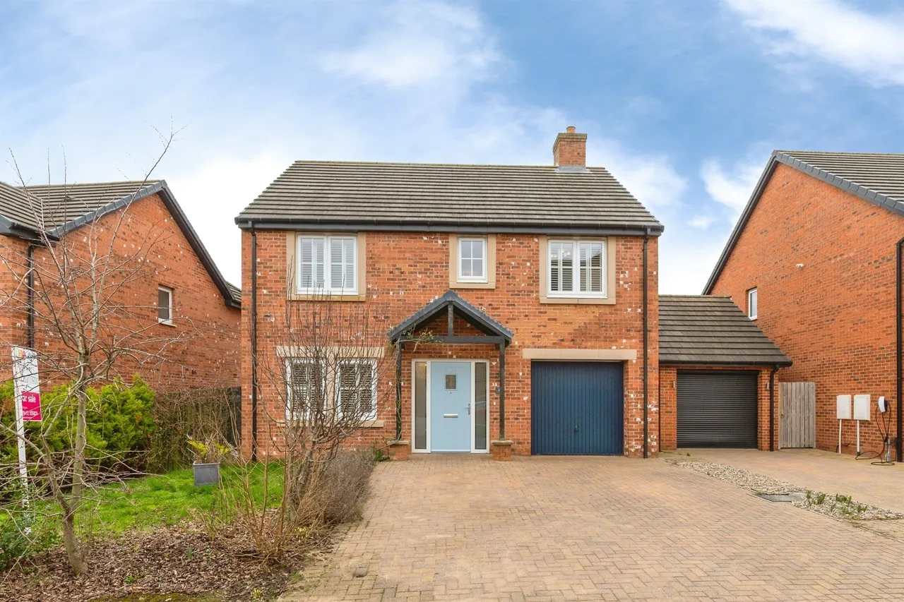 4 bed house for sale — Silvermede Road, Wynyard, Billingham