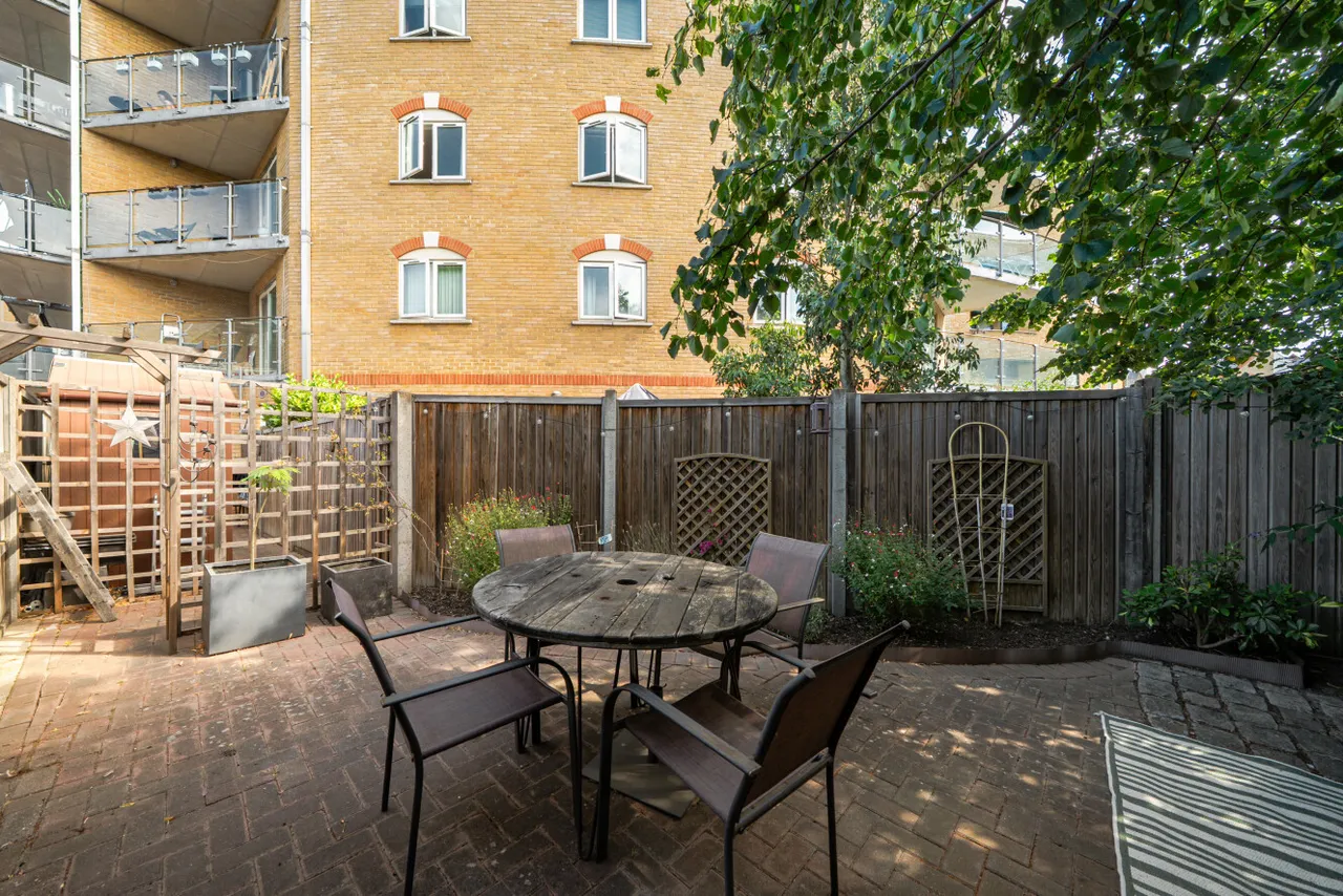 Rotherhithe Street, London, SE16, photo 5