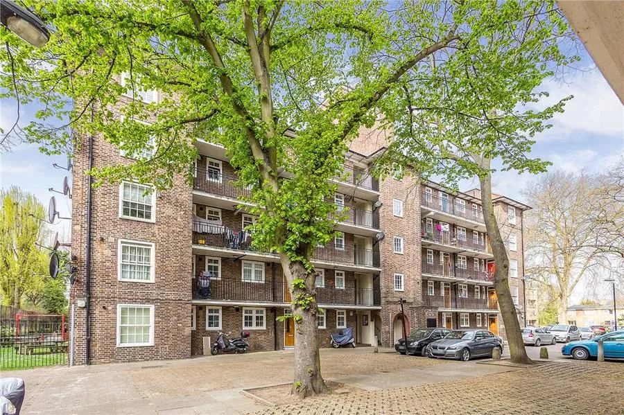 Macaulay Square, London, SW4, photo 15