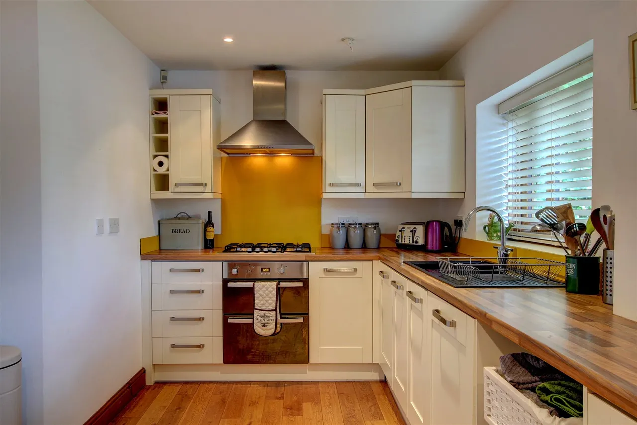 Littleheath Lane, Lickey End, Bromsgrove, Worcestershire, B60 1HU, photo 12