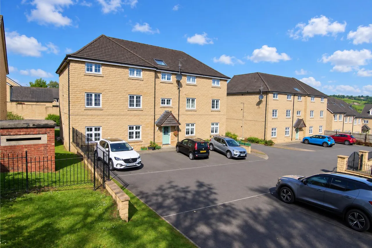 2 bed flat for sale, Willow Avenue, Steeton, BD20