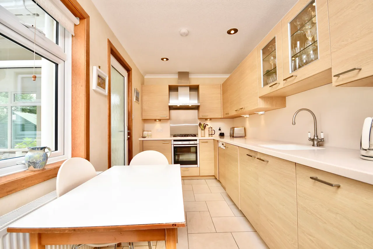 2 Hilary Crescent, Ayr, KA7 2JU, photo 5