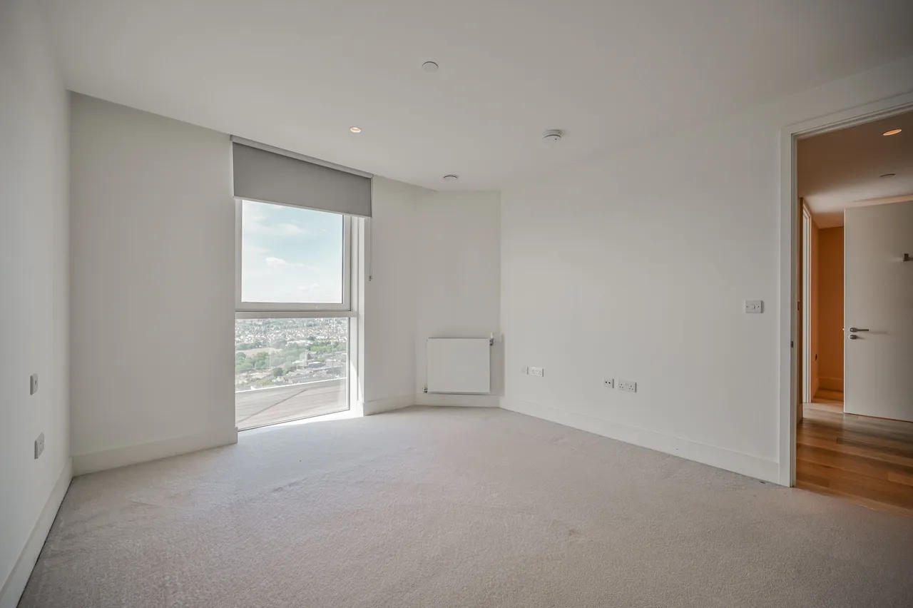 London, N17, photo 6