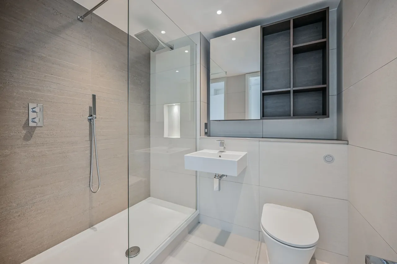 London, N17, photo 13