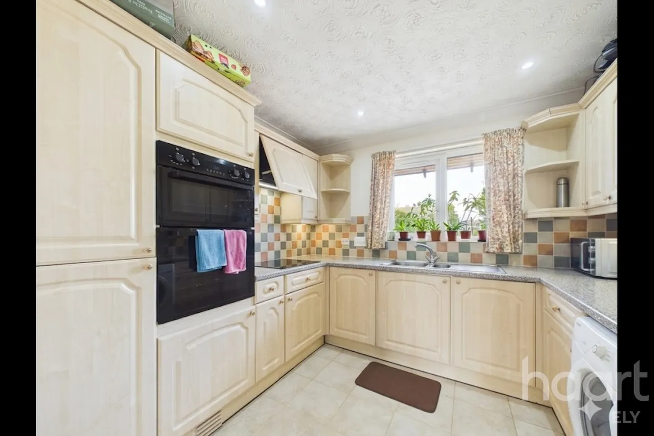 Vermuyden Gardens, Sutton, CB6, photo 4