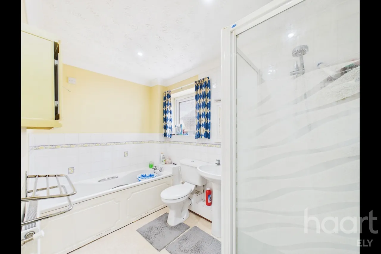 Vermuyden Gardens, Sutton, CB6, photo 11