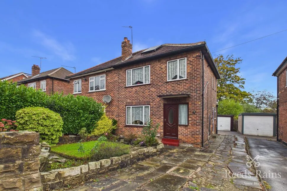3 bed house for sale, Armley Grange Mount, Leeds, LS12