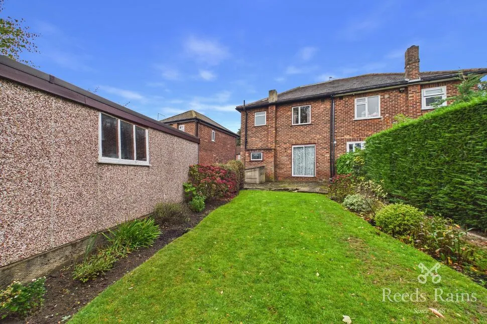 Armley Grange Mount, Leeds, LS12, photo 14