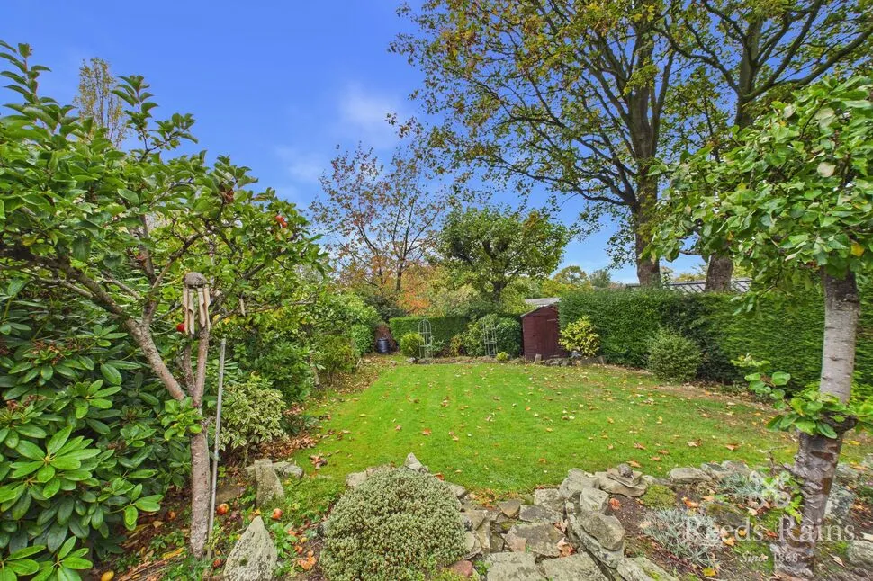 Armley Grange Mount, Leeds, LS12, photo 13