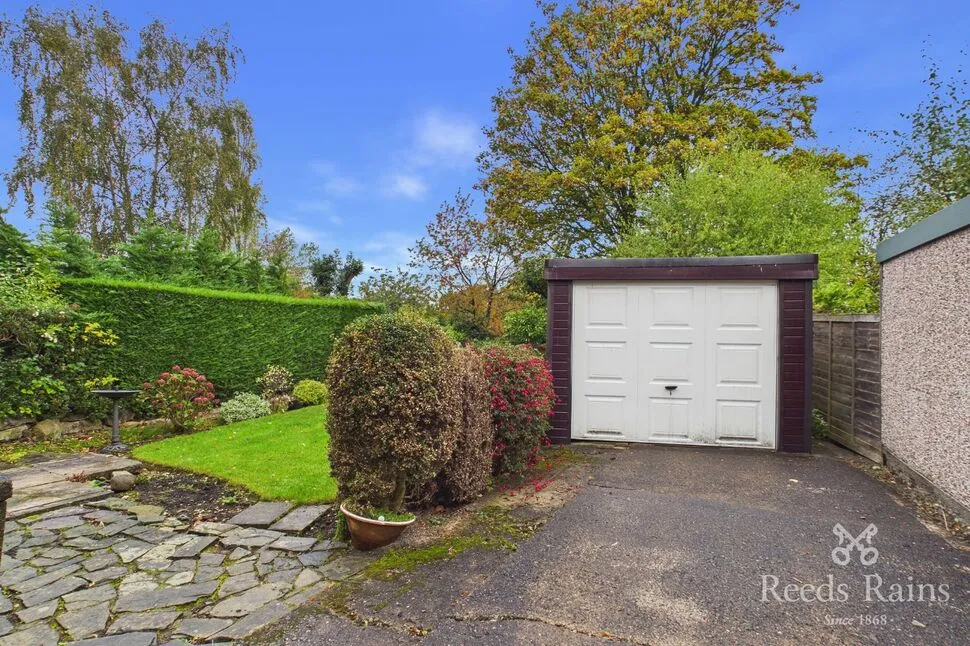 Armley Grange Mount, Leeds, LS12, photo 12
