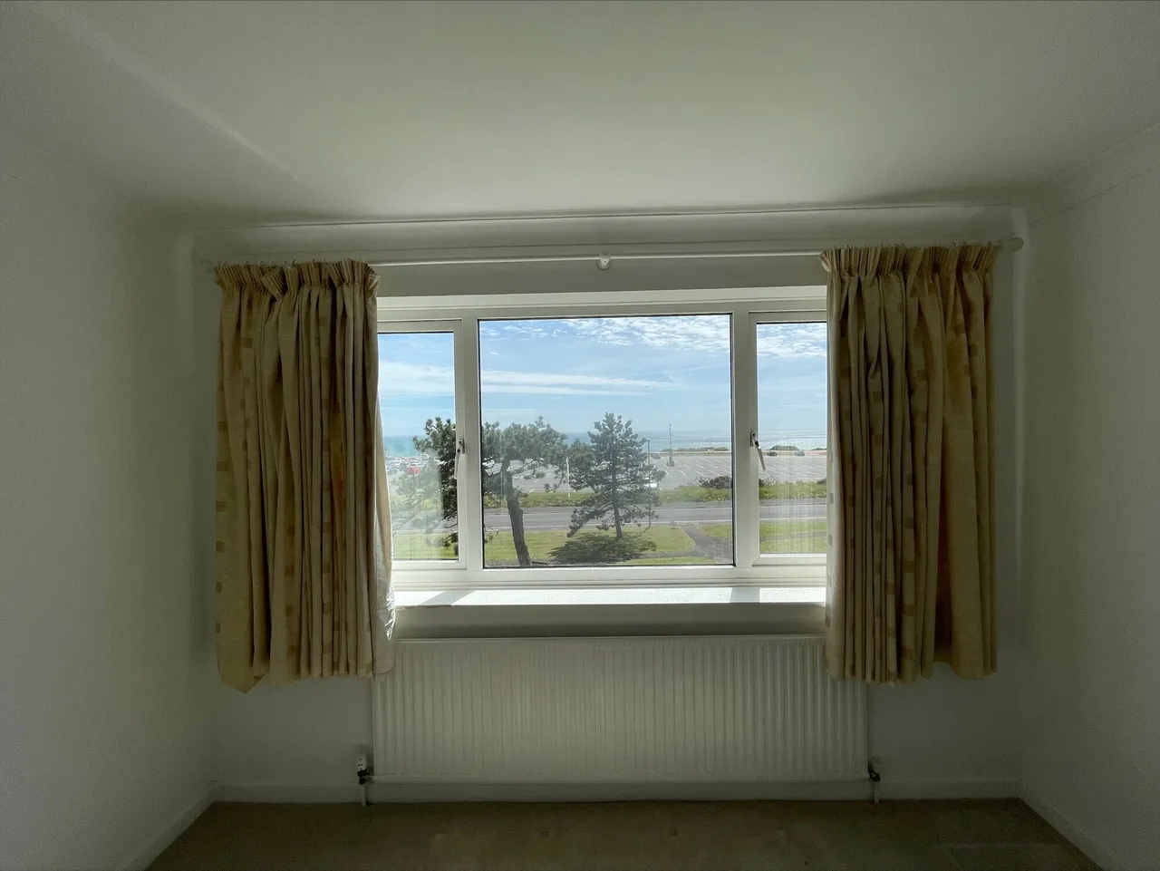 Exeter Court, Highcliffe, BH23, photo 11