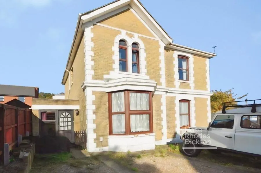 1 bed flat for sale, Weston Road, Cowes, PO31