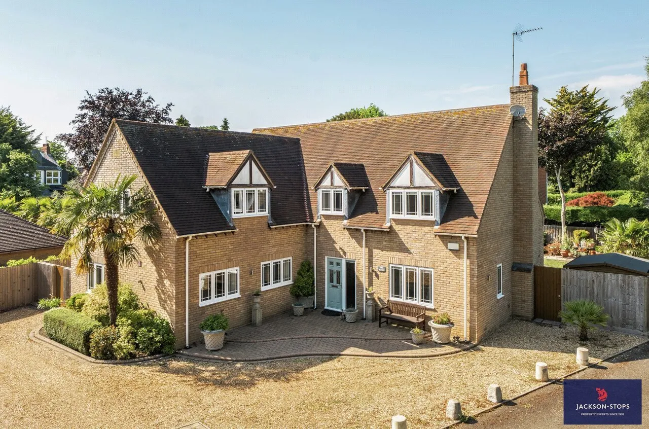 5 bed house for sale, Anchor Drive, Northampton, NN2