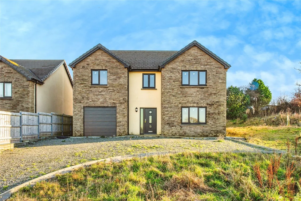 Barn Hill Lane, New Inn, SA39, photo 18
