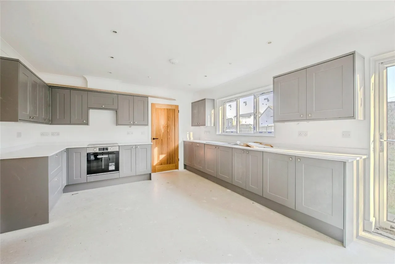 Barn Hill Lane, New Inn, SA39, photo 3