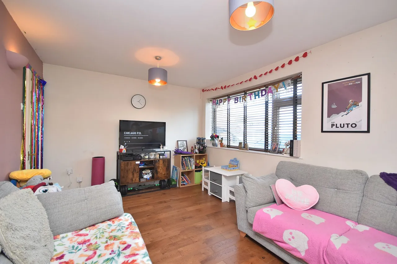 Franciscan Close, Rushden, NN10, photo 4