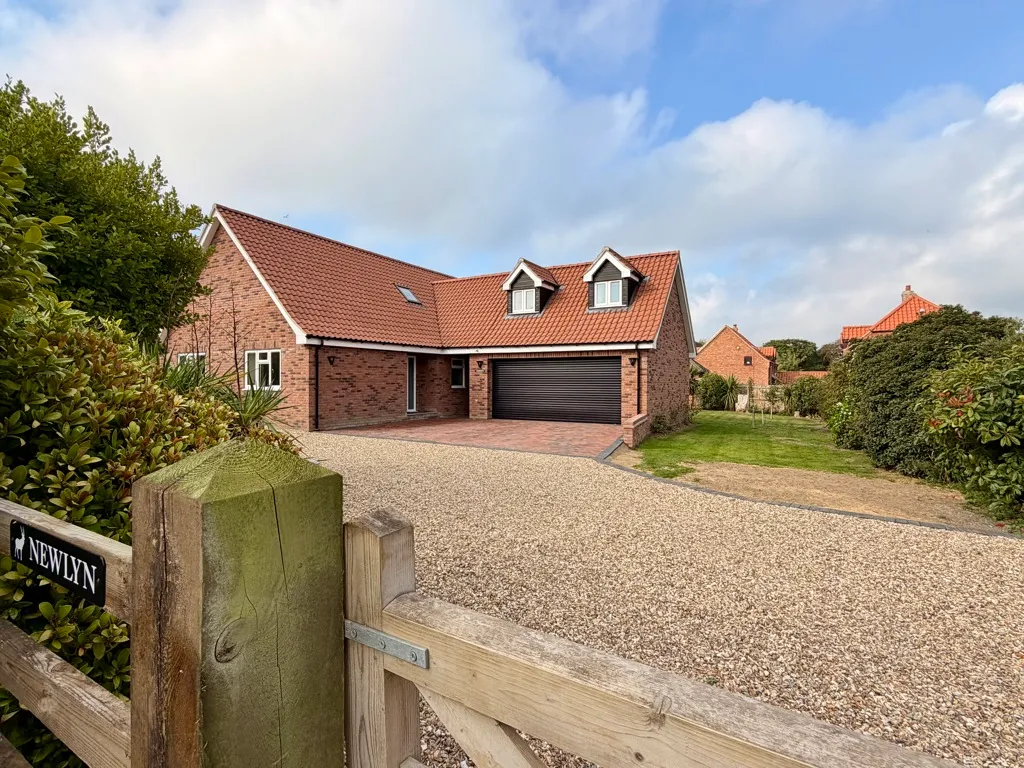 5 bed house for sale, Newlyn, East Runton