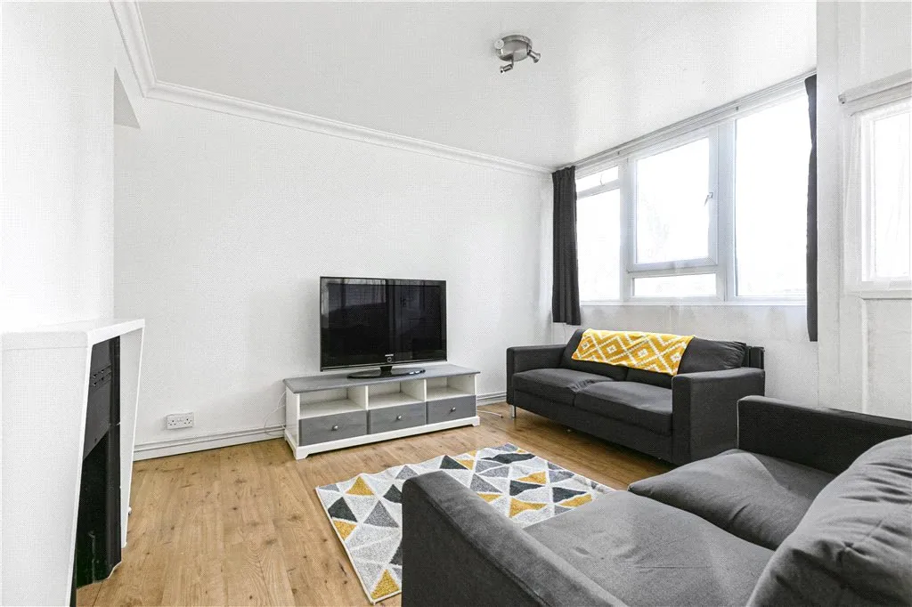 2 bed flat to rent, Union Grove, London, SW8