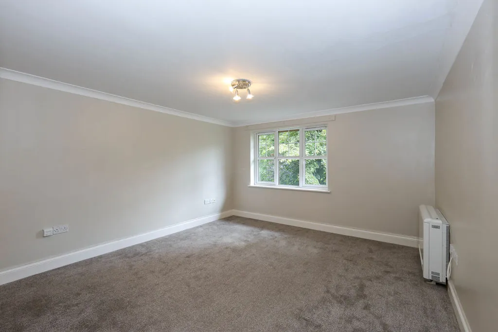 Broad Lane, Rochdale OL16 4AH, photo 6
