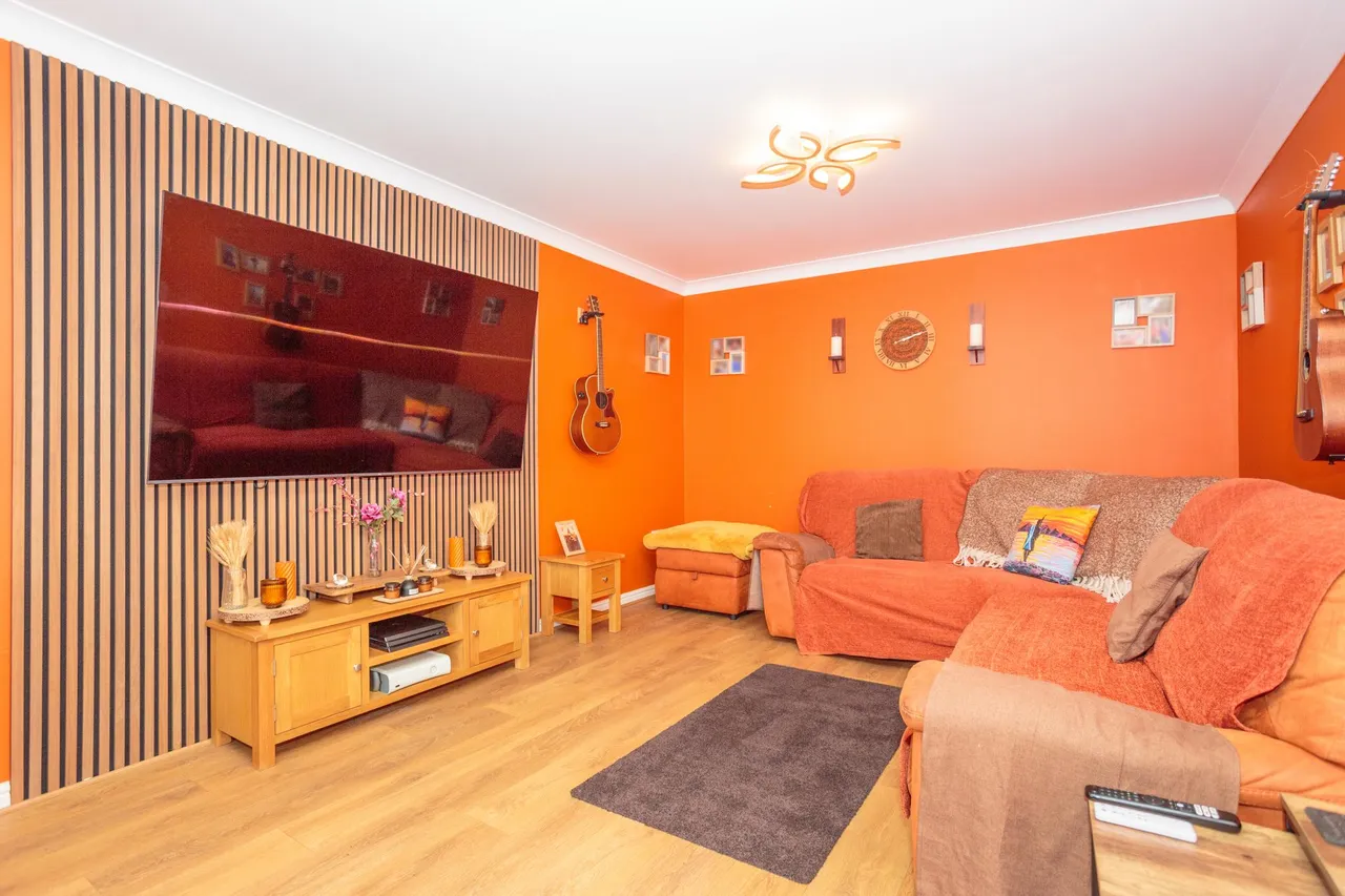 Caulstran Road, Dumfries, DG2, photo 2