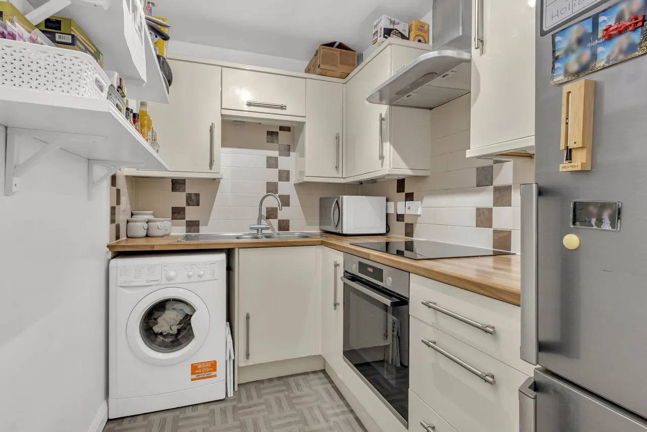 2 bed flat for sale — Kingfisher Drive, Hemel Hempstead, HP3 9DD