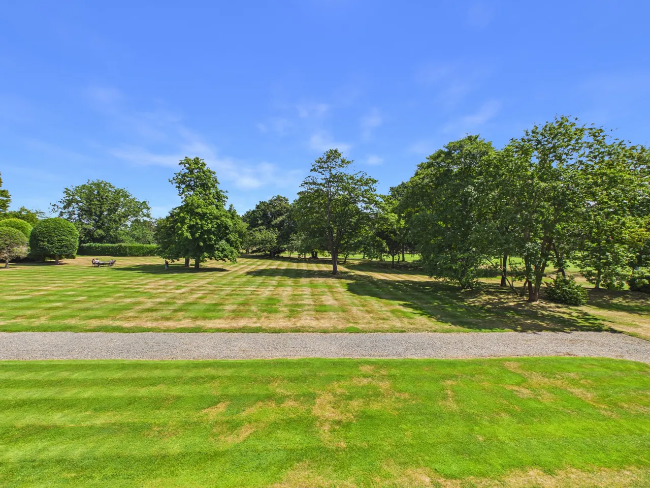 Park Lawn, Farnham Royal, SL2, photo 6
