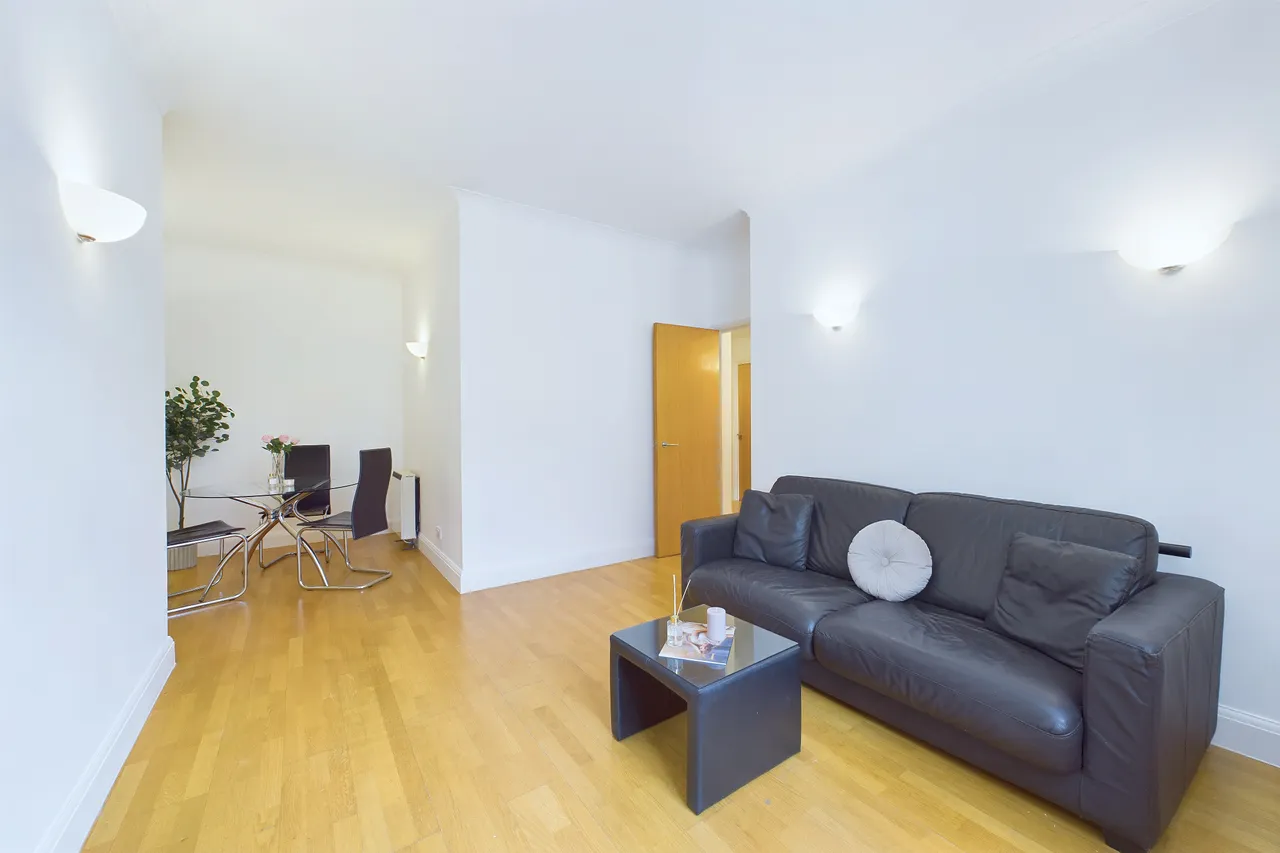 Belvedere Road, London, SE1, photo 17