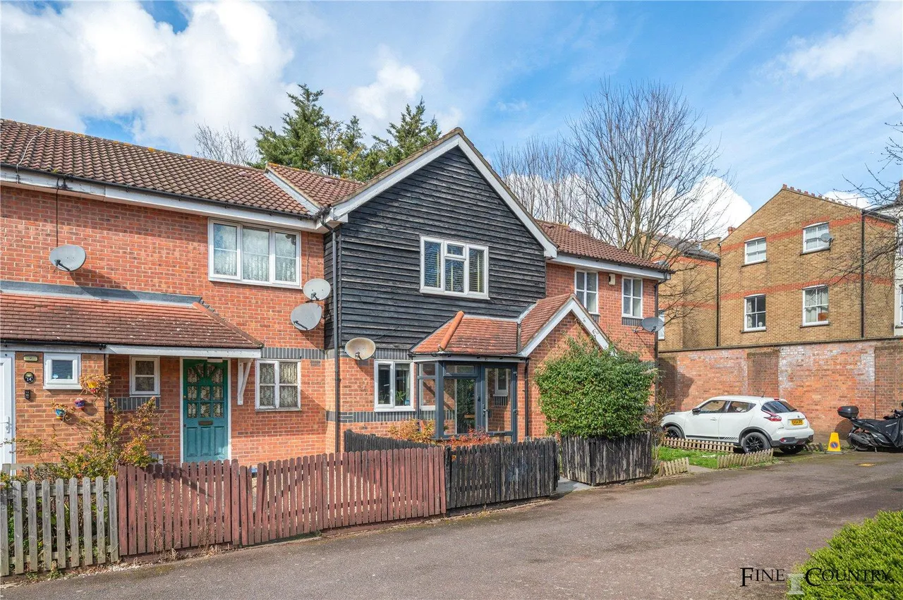 Mapeshill Place, London, photo 21