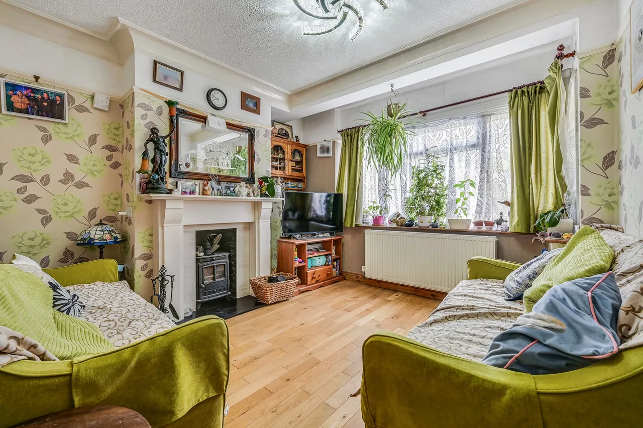 43 Loftin Way, Great Baddow, Chelmsford, Essex, CM2 9TP, photo 2