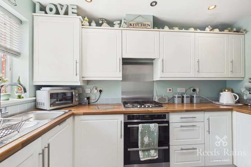 Newlove Avenue, St. Helens, Merseyside, WA10, photo 8
