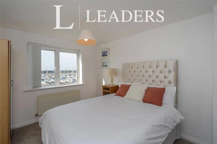 Merton Court, The Strand, BN2, photo 2