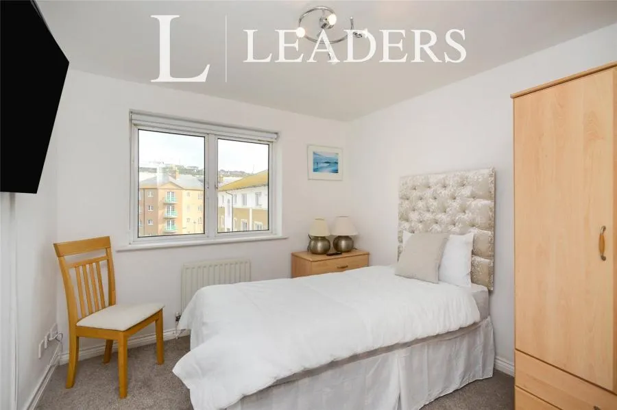 Merton Court, The Strand, BN2, photo 6