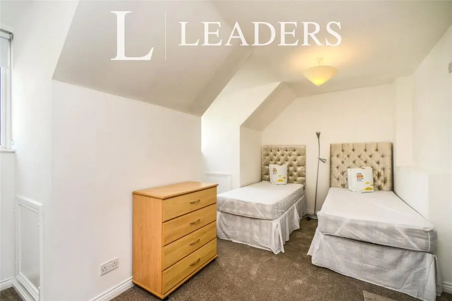 Merton Court, The Strand, BN2, photo 5