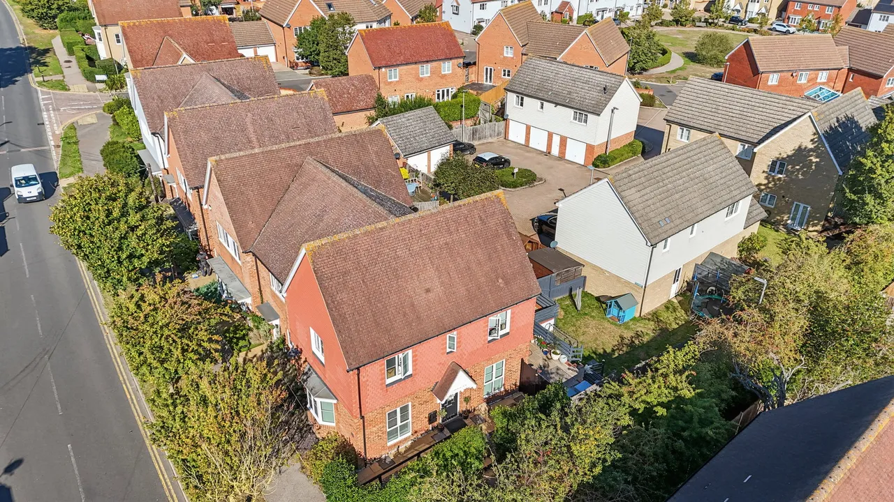 3 bed house for sale, Bells Lane, Hoo, ME3
