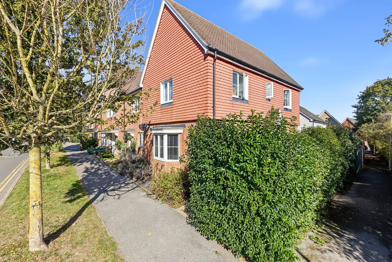 Bells Lane, Hoo, ME3, photo 25